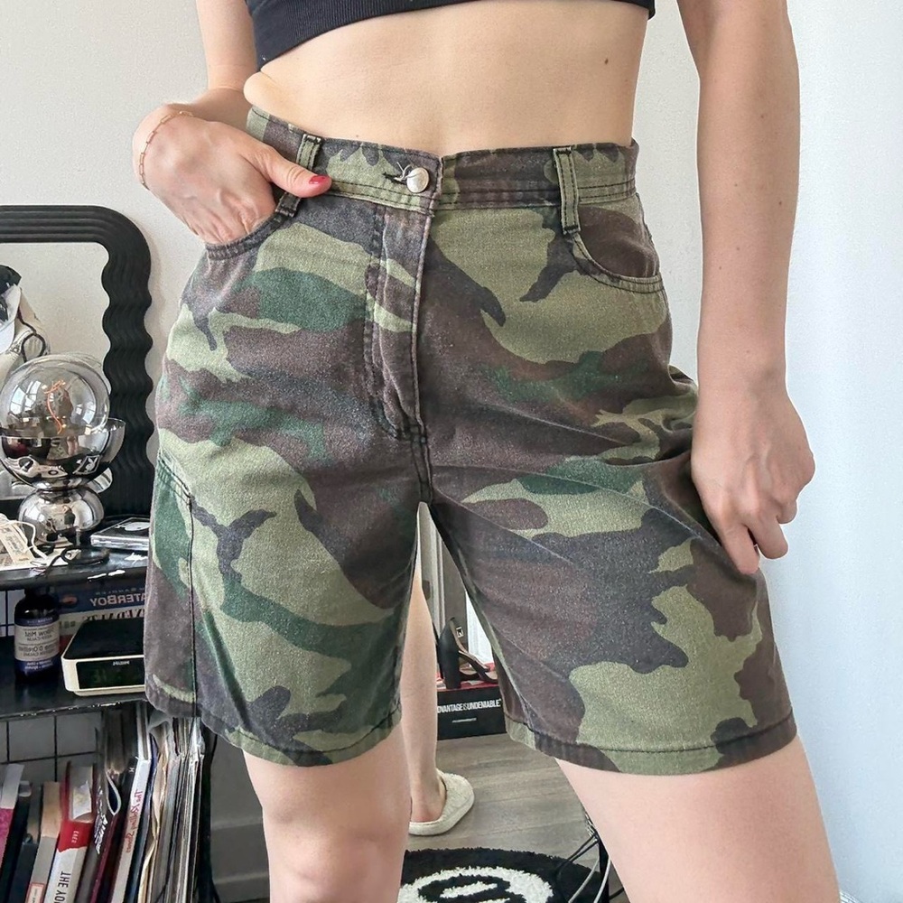 Vintage authentic camo shorts - Picture 3 of 7